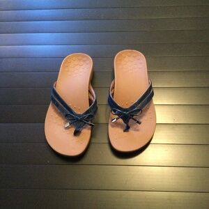 VIONIC  sandal